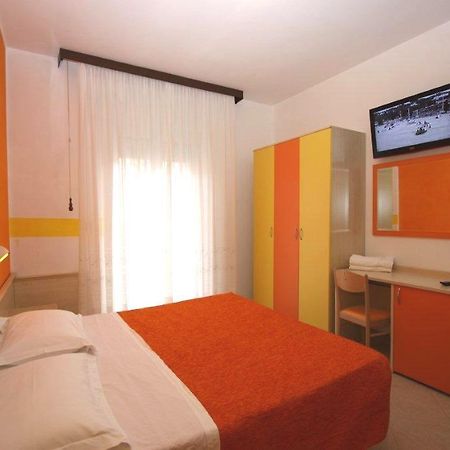 Hotel Ristoro Bellaria-Igea Marina Eksteriør billede