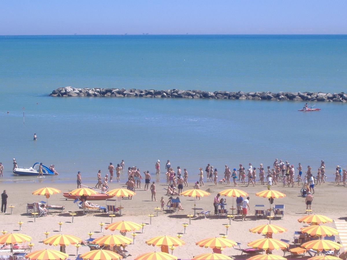Hotel Ristoro Bellaria-Igea Marina Eksteriør billede