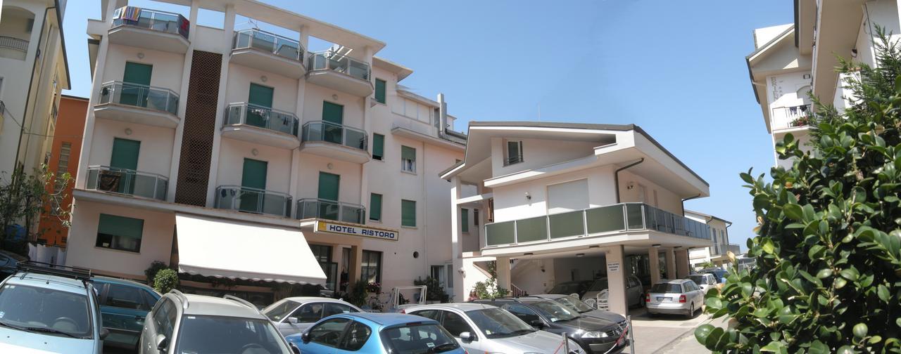 Hotel Ristoro Bellaria-Igea Marina Eksteriør billede